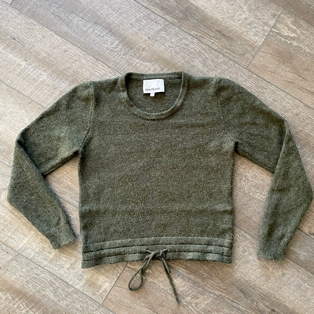 Heartloom Cozy Crewneck
Sweater Knit with a Waist Band Tie small